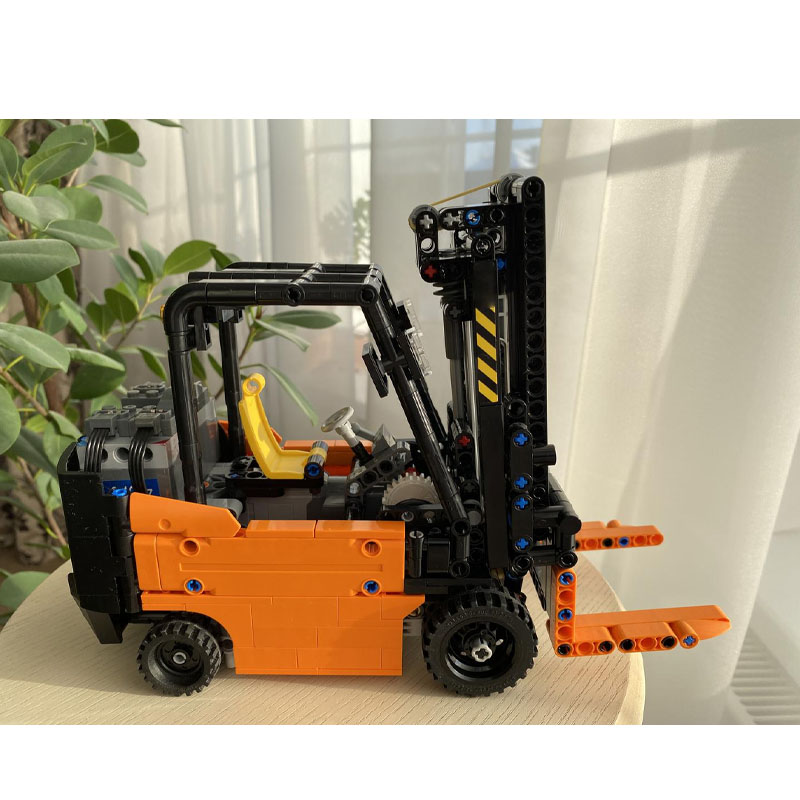 Farming Agriculture Model - MOC-78013 ฟาร์มการเกษตร รถยกควบคุมระยะไกล บล็อกตัวต่อ รุ่น 664